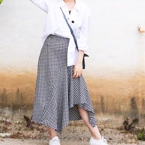 Zara asymmetry skirt